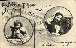 CPA Fantaisie Femme Nos bebes au telephone
