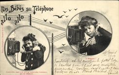 CPA Fantaisie Femme Nos bebes au telephone