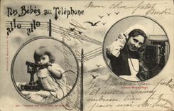 CPA Fantaisie Femme Nos bebes au telephone
