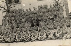 CARTE PHOTO Militaria numero 92 sur le col 