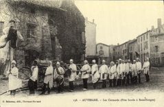 REPRO Auvergne Les Cornards Fete locale a Sauxillanges Folklore