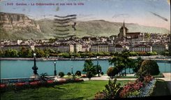 CPA Geneve Le debarcadere et vue vers al ville 