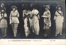 CPA Fantaisie Femmes Silhouettes parisiennes Toilettes d ete