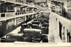 VINTAGE POSTCARD Automobile Fair of Lyon the group of the car in the covered street