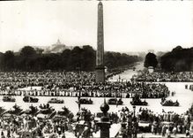 CPM Militaria 2eme guerre mondiale Liberation de Paris Les FFI defilent place de la Concorde 