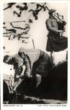 CPM Militaria 2eme guerre mondiale Highlanders dig in 
