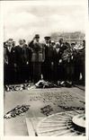 CPM Militaria 2eme guerre mondiale Liberation de Paris Le general de Gaulle devant la dalle sacree du soldat inconnu