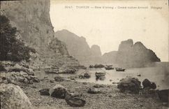 VINTAGE POSTCARD Indo-China Tonkin Bay of along Large rock in front of Hougay