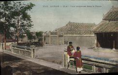 VINTAGE POSTCARD Indo-China Annam Hoots interior Court in the palate