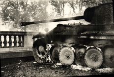 VINTAGE POSTCARD Militaria During a combat with the Leclerc army a Tiger flaring in Tileries Paris Tank