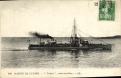 VINTAGE POSTCARD Boat Navy Trident Against destroyer