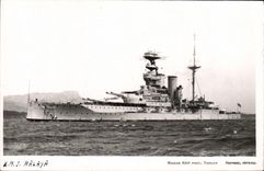 VINTAGE POSTCARD Boat HMS Malaya