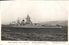 VINTAGE POSTCARD Boat Building Of Strasbourg Line