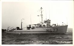 VINTAGE POSTCARD Mud lighter Giroflee