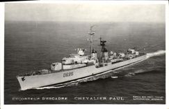 VINTAGE POSTCARD Boat Escort ship Of Squadron Paul Knight