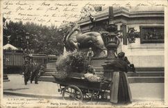 VINTAGE POSTCARD Paris Lived a machande of flowers lion of Belfort TOP