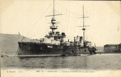CPA Bateau La Democratie Cuirasse d'escadre 