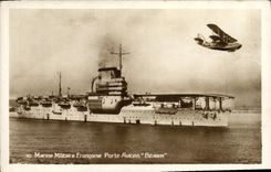 VINTAGE POSTCARD Bateau Carries Beanr planes