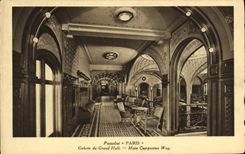 CPA Bateau Paquebot Paris Galerie du Grand hall