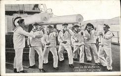 CPA Bateau La vie du marin Le boxe En garde