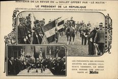 VINTAGE POSTCARD Souvenir of the review of July 14th the Morning President of the Republic decorates the flags with the colonial troops Mi