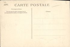 CPA Souvenir de la revue du 14 juillet Le Matin President de la Republique decore les drapeaux des troupes coloniales Mi