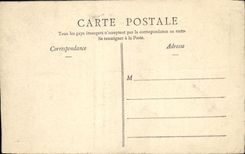 VINTAGE POSTCARD Moet and Chandon Champagne Rinsing of bottles