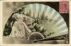 CPA Fantaisie Femme Eventail