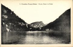 VINTAGE POSTCARD Border the Free Swiss Last Basin Of Doubs