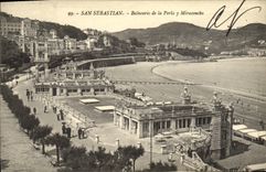 VINTAGE POSTCARD San Sebastian Balneario of Beaded there Miraconcha