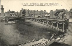 CPA Paris Expostition des arts decoratifs pont alexandre III les boutiques