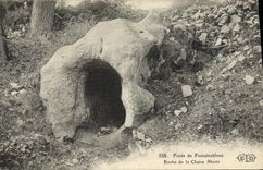 VINTAGE POSTCARD Drill of Fontainebleau rock of the Marie Chair