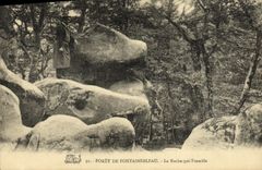 CPA Foret De Fontainebleau La Roche qui tremble