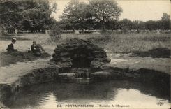 VINTAGE POSTCARD Fontainebleau Fountain of the Emperor