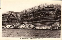 VINTAGE POSTCARD Bonifacio the Cliff and the city