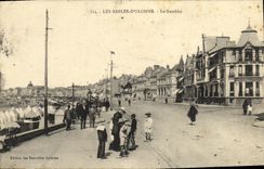 CPA Les Sables D'Olonne Le Remblai