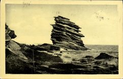 VINTAGE POSTCARD Holy Jean De Luz the Pile D' Assieittes