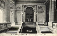 CPA Paris Hotel Des Monnaies Le Grand Escalier