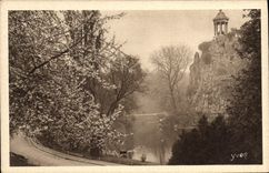 VINTAGE POSTCARD Paris Park of the Hillocks of Chaumont