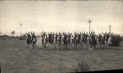 MODERN CARD Militaria Spahis Morrocans charging