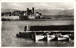 CPA Antibes Panorama et la Chaine des Alpes