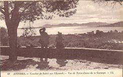 CPA Antibes Coucher de Soleil sur L'Esterel Vue De Notre Dame de La Garoupe