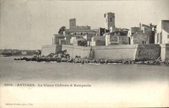 CPA Antibes Le Vieux Chateau Remparts
