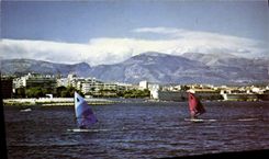 MODERN CARD Antibes Planches has Voile In front of the City