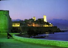 CPM Antibes Sur Les Remparts Juste Avant La Nuit