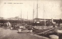 VINTAGE POSTCARD Cannes Quay Saint Pierre Boats