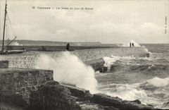 CPA Cannes Les Jetees Un Jour de Mistral