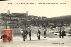 CPA Cannes Cote D'Azur Le Port de Peche et le Mont Chevallier Bateaux