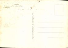 CPM Cannes Un Coin du Port Quai St Pierre et le Suquet