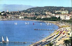 CPA Cannes Cote D'Azur La plage et le Suquet